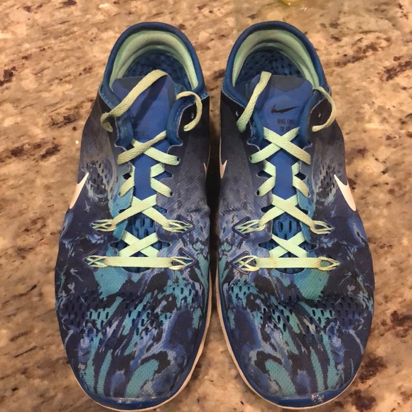 Nike Shoes - Great condition Nike blue running shoes 8.5